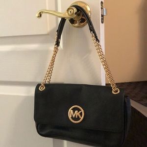 HOLIDAY SALE🎄 • Michael Kors Shoulder Bag/Clutch